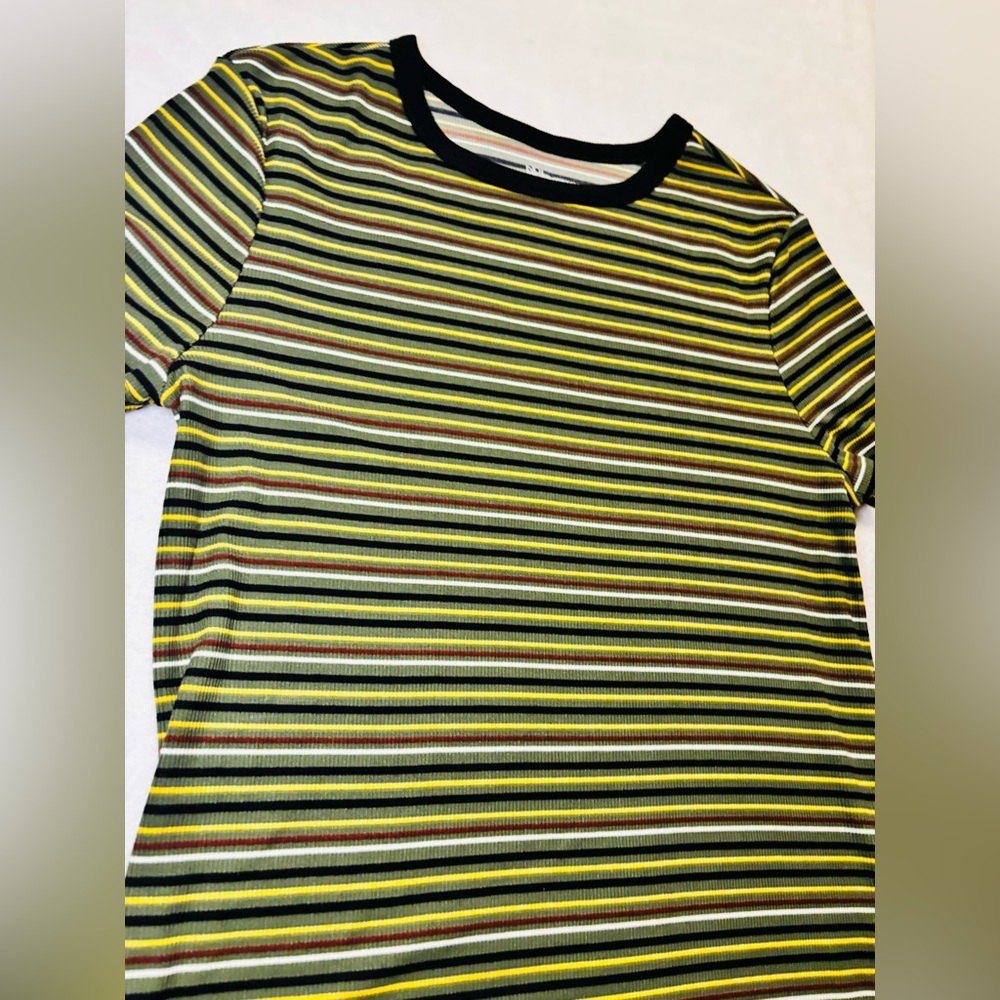 No Boundaries Multicolor Striped Short Sleeve Tee NWOT Size Large - Picture 4 of 6